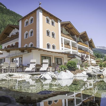 Hotel Neuwirt Cadipietra Luaran gambar