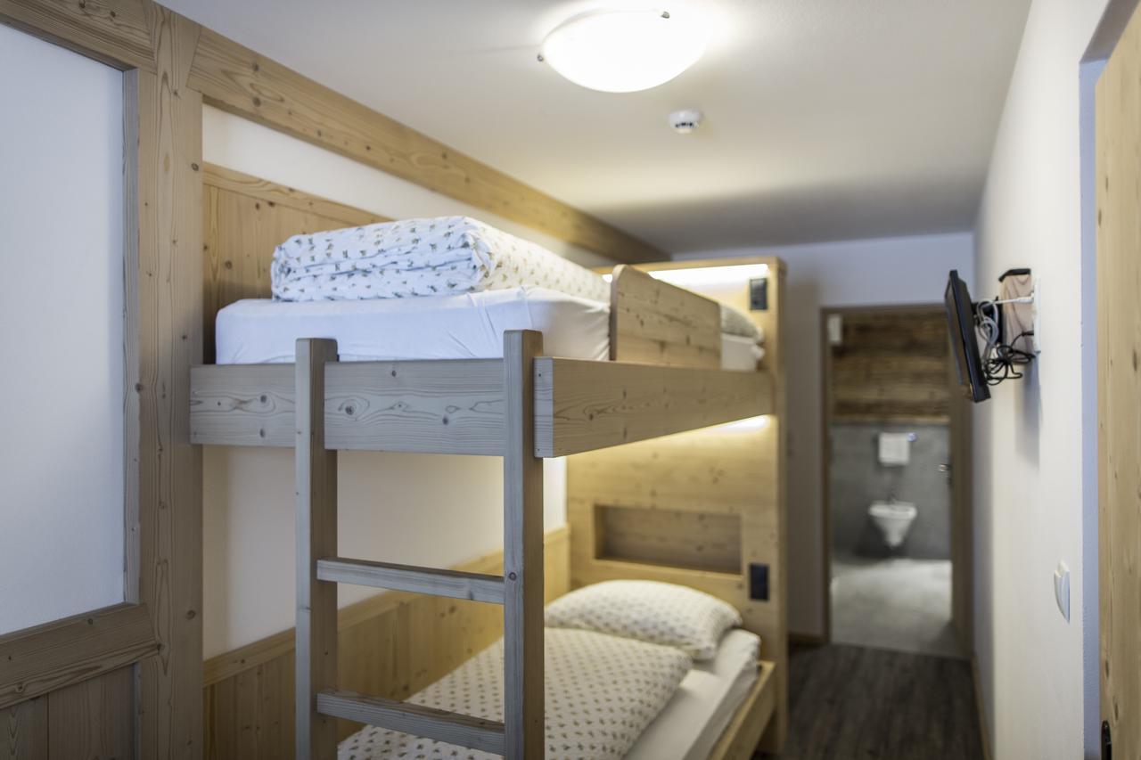 Hotel Neuwirt Cadipietra Luaran gambar