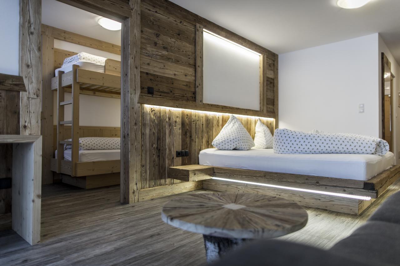 Hotel Neuwirt Cadipietra Luaran gambar