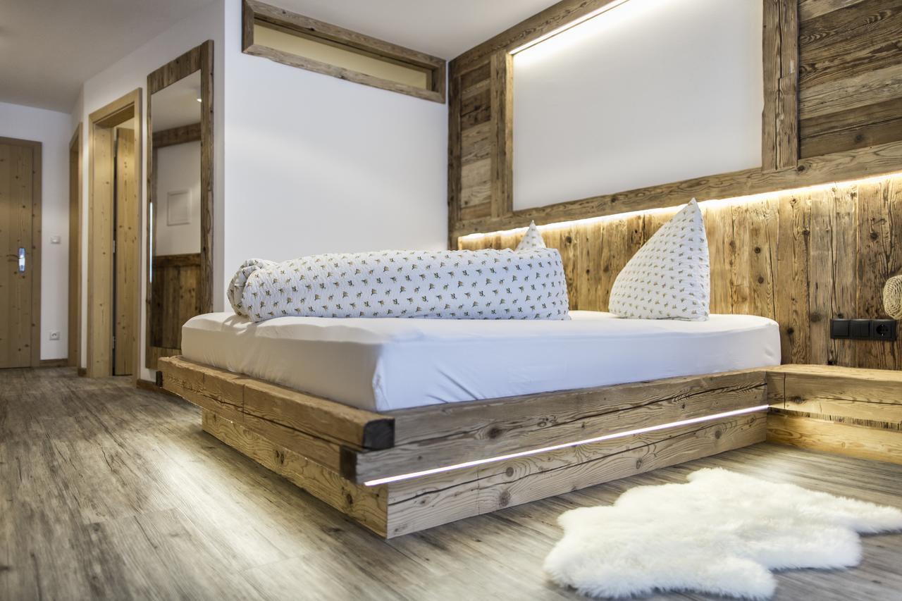 Hotel Neuwirt Cadipietra Luaran gambar